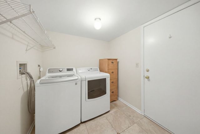 1422 Almaden Lane, Gurnee, IL 60031