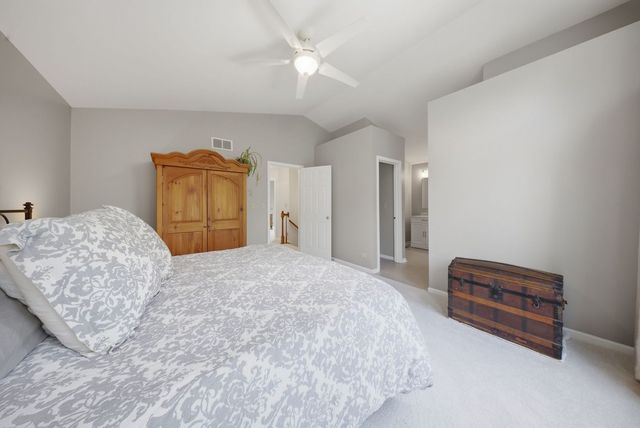 1422 Almaden Lane, Gurnee, IL 60031