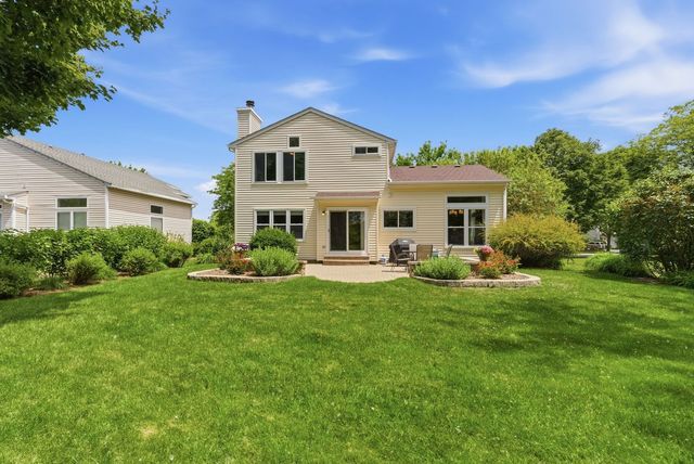 1422 Almaden Lane, Gurnee, IL 60031