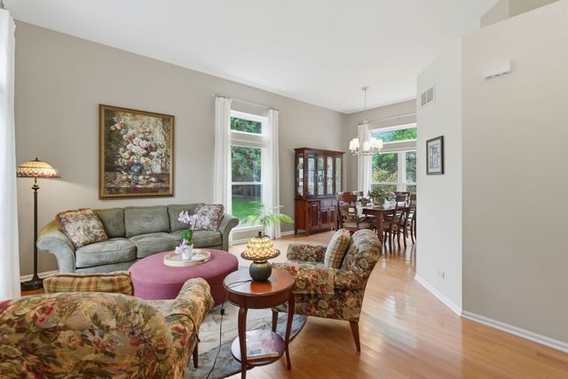 1422 Almaden Lane, Gurnee, IL 60031