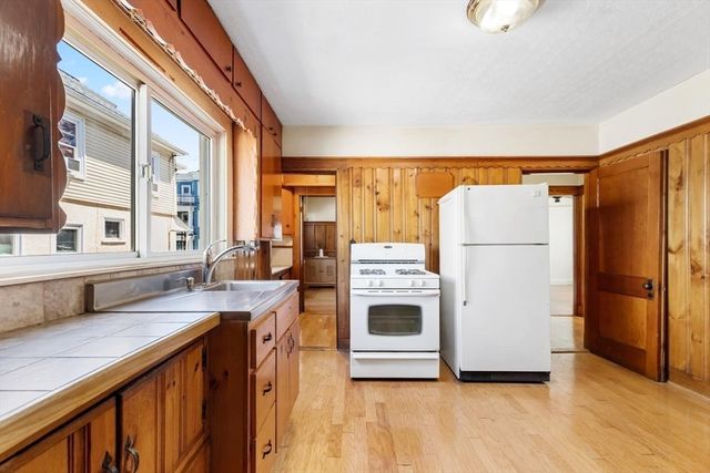 74-76 Beech St, Belmont, MA 02478