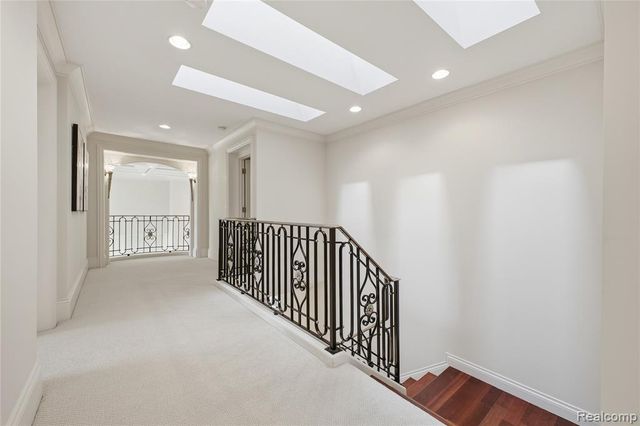 5230 Clarendon Crest Street, Bloomfield Hills, MI 48302