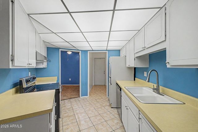 10963 W COGGINS Drive, Sun City, AZ 85351
