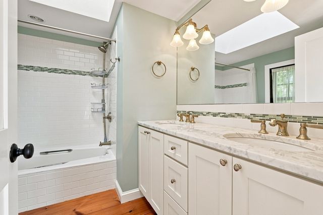 122 Ostrom Road, Falmouth, MA 02536