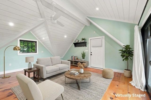 122 Ostrom Road, Falmouth, MA 02536