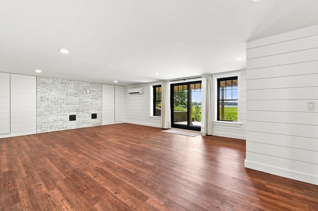 122 Ostrom Road, Falmouth, MA 02536