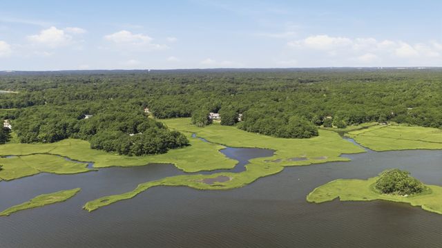 122 Ostrom Road, Falmouth, MA 02536