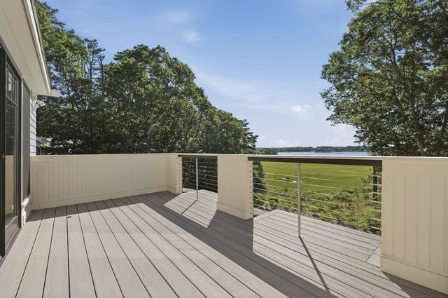 122 Ostrom Road, Falmouth, MA 02536