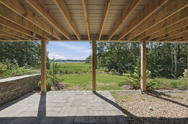 122 Ostrom Road, Falmouth, MA 02536