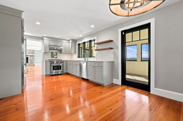 122 Ostrom Road, Falmouth, MA 02536