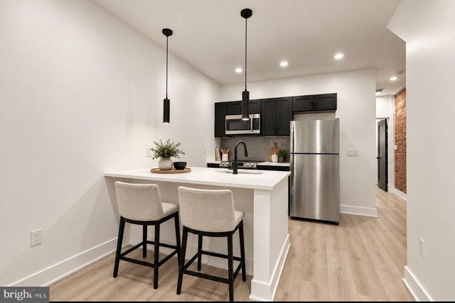 916 W SOMERSET ST, Philadelphia, PA 19133