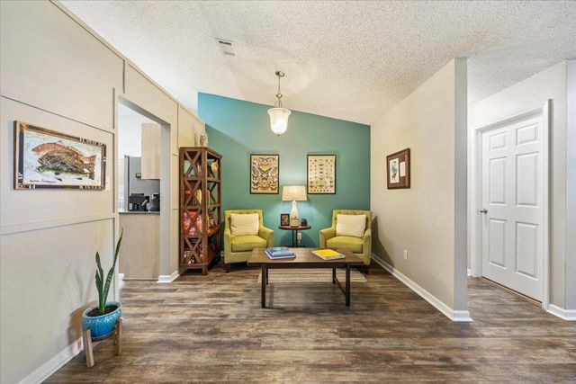 2832 Winners Circle Drive, Navarre, FL 32566