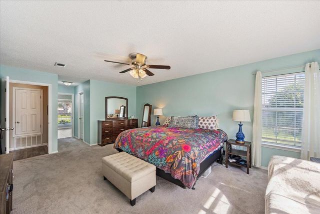 2832 Winners Circle Drive, Navarre, FL 32566