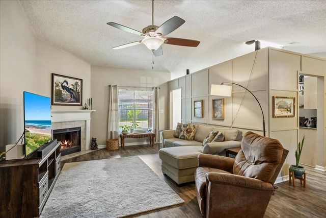 2832 Winners Circle Drive, Navarre, FL 32566