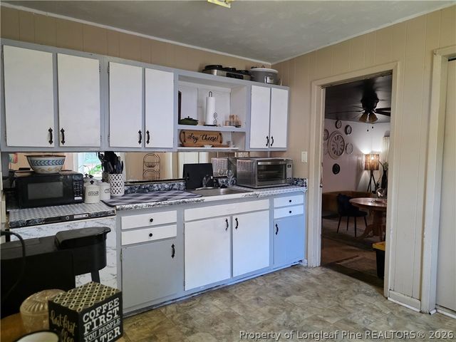 919 Fleetwood Drive, Fayetteville, NC 28305