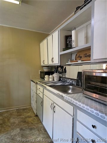 919 Fleetwood Drive, Fayetteville, NC 28305