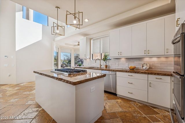 10648 E GREYTHORN Drive, Scottsdale, AZ 85262