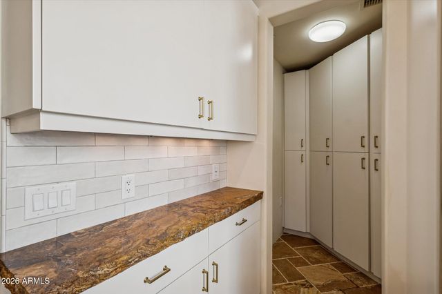 10648 E GREYTHORN Drive, Scottsdale, AZ 85262