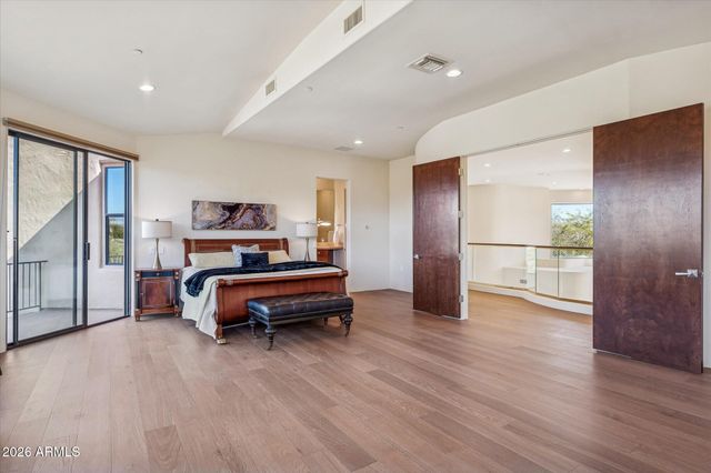 10648 E GREYTHORN Drive, Scottsdale, AZ 85262