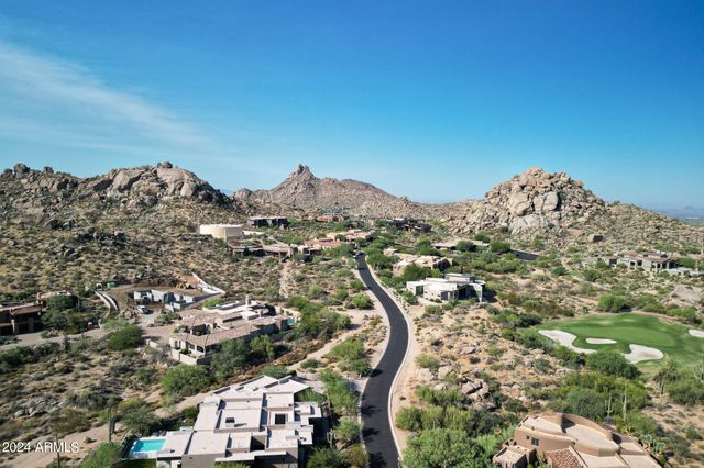 10648 E GREYTHORN Drive, Scottsdale, AZ 85262