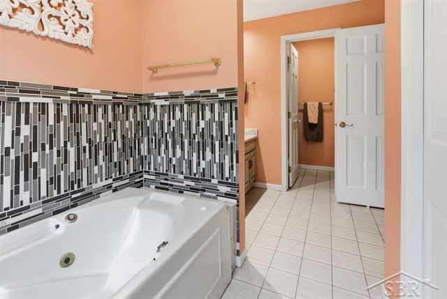 405 Wanetah Drive, Midland, MI 48640