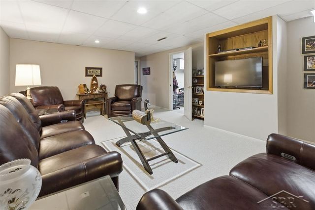 405 Wanetah Drive, Midland, MI 48640