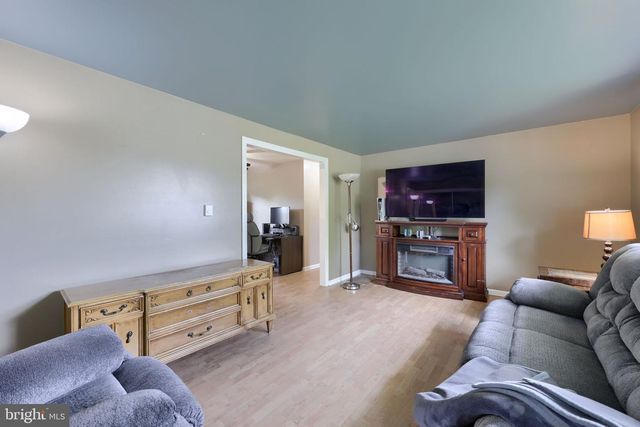 715 KENTON RD, Lancaster, PA 17601