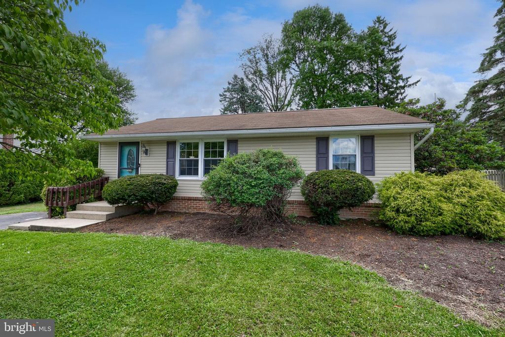 715 KENTON RD, Lancaster, PA 17601