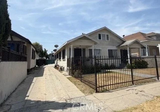 862 E 49th Street, Los Angeles, CA 90011