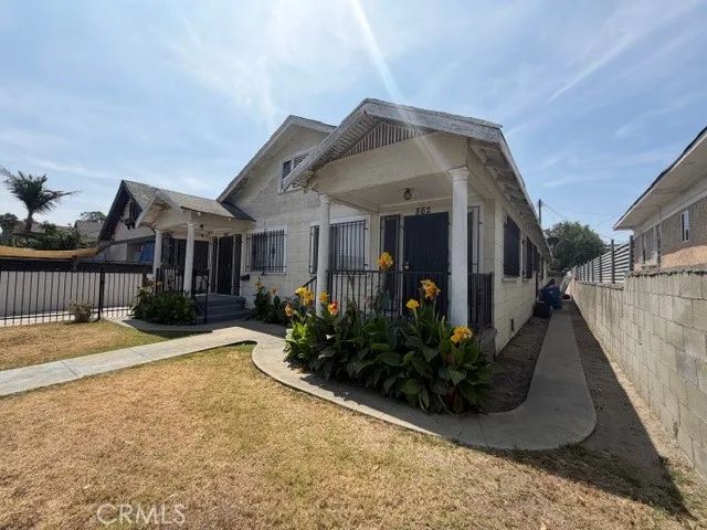 862 E 49th Street, Los Angeles, CA 90011