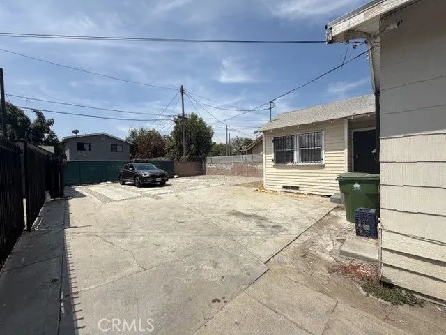 862 E 49th Street, Los Angeles, CA 90011