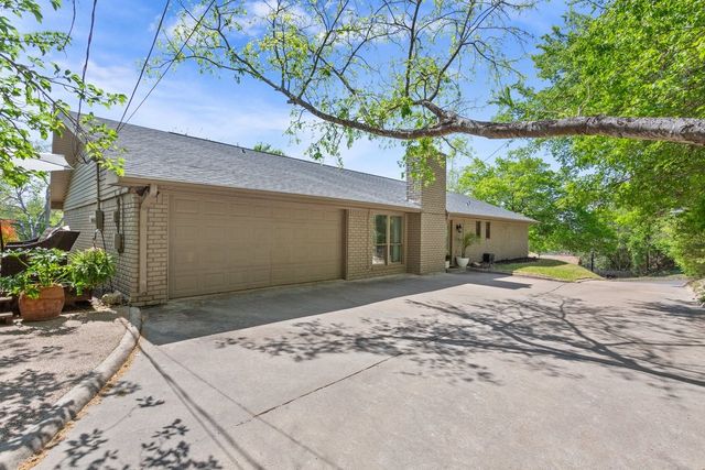 1033 Wedgewood Drive, Woodway, TX 76712