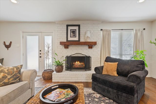 1033 Wedgewood Drive, Woodway, TX 76712