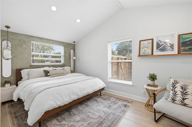 232 42ND AVENUE NE, St Petersburg, FL 33703