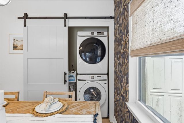 232 42ND AVENUE NE, St Petersburg, FL 33703