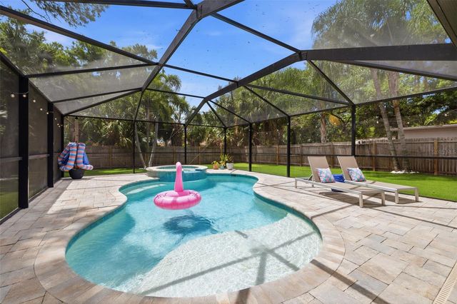 232 42ND AVENUE NE, St Petersburg, FL 33703