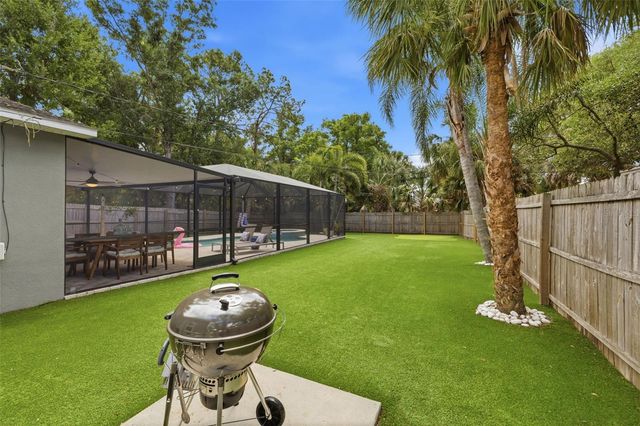 232 42ND AVENUE NE, St Petersburg, FL 33703