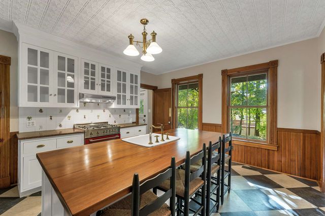 23 Dearborn Street, Milford, NH 03055