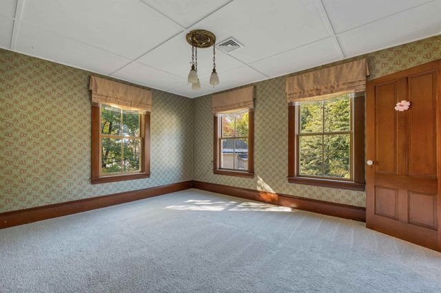 23 Dearborn Street, Milford, NH 03055