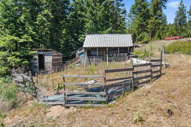 1022 Spring Hill Rd, Newport, WA 99156