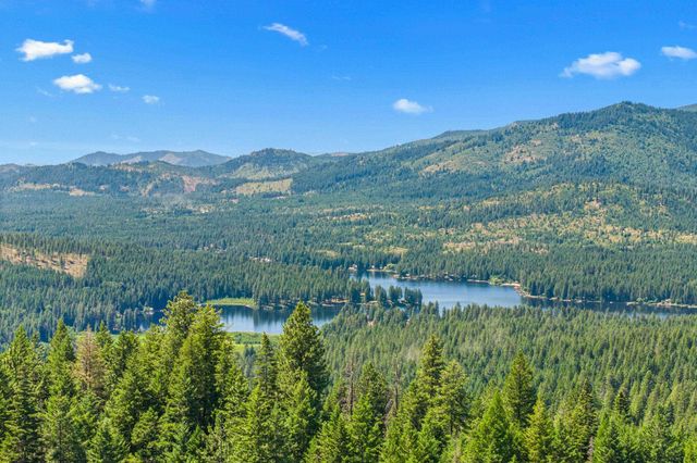 1022 Spring Hill Rd, Newport, WA 99156