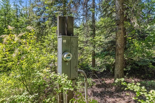 1022 Spring Hill Rd, Newport, WA 99156