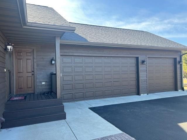 W5698 Westwater Circle, New Lisbon, WI 53950