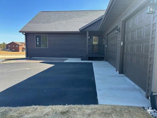 W5698 Westwater Circle, New Lisbon, WI 53950