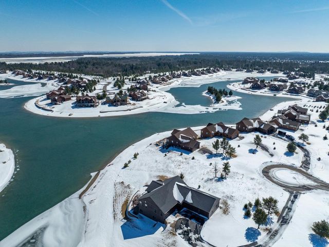 W5698 Westwater Circle, New Lisbon, WI 53950