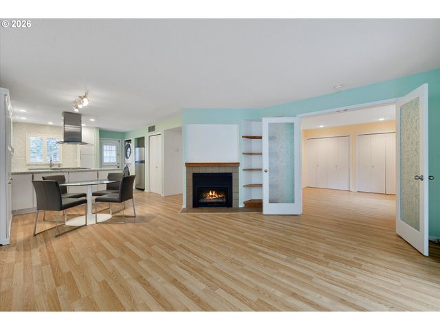 2795 Nw UPSHUR St A, Portland, OR 97210