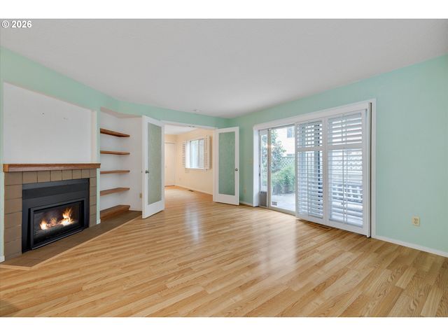 2795 Nw UPSHUR St A, Portland, OR 97210