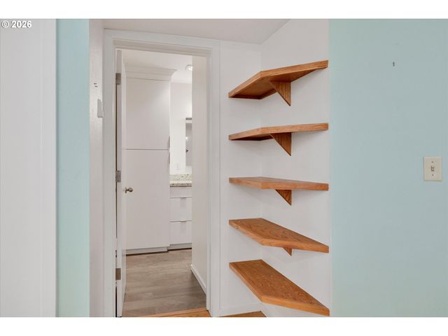 2795 Nw UPSHUR St A, Portland, OR 97210