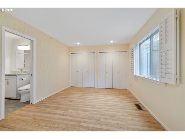 2795 Nw UPSHUR St A, Portland, OR 97210