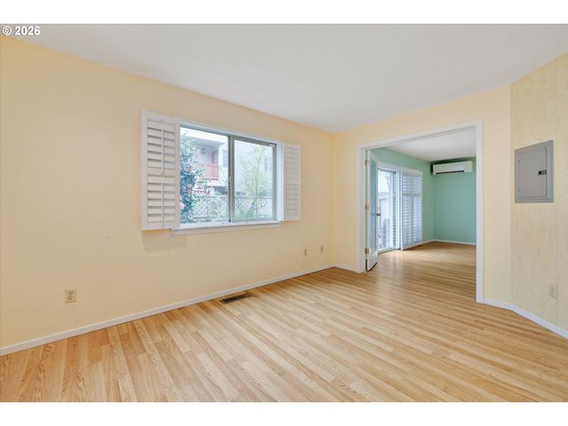 2795 Nw UPSHUR St A, Portland, OR 97210